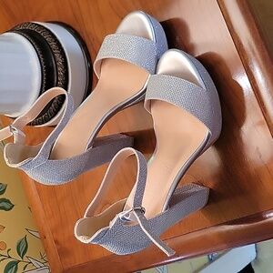 Merumote Silver platform heels 6.5